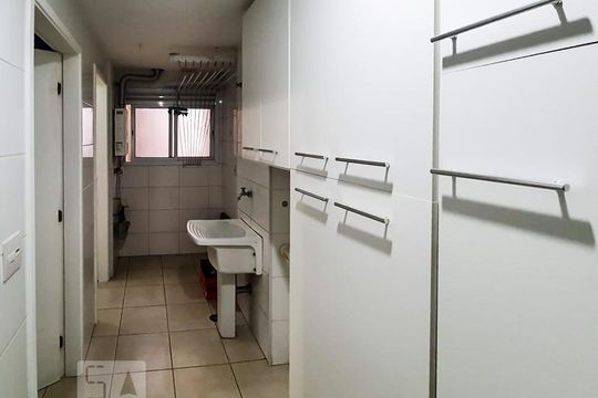 Serviço de apartamento à venda com 3 quartos, 129m² em Consolação, São Paulo