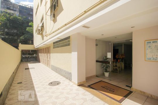 Fachada de apartamento para alugar com 2 quartos, 50m² em Copacabana, Rio de Janeiro