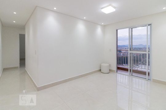Sala de apartamento para alugar com 2 quartos, 60m² em Jardim Flor da Montanha, Guarulhos