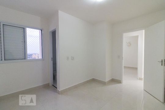 Quarto 2 suíte de apartamento para alugar com 2 quartos, 60m² em Jardim Flor da Montanha, Guarulhos