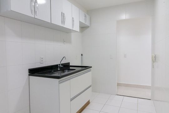Cozinha de apartamento para alugar com 2 quartos, 60m² em Jardim Flor da Montanha, Guarulhos