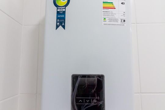 Área de serviço - aquecedor à gás de apartamento para alugar com 2 quartos, 60m² em Jardim Flor da Montanha, Guarulhos