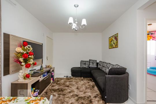 Sala de apartamento para alugar com 2 quartos, 45m² em Cinquentenário, Belo Horizonte