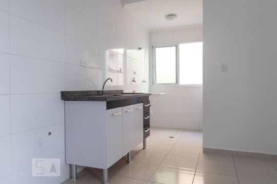 Cozinha de apartamento à venda com 2 quartos, 50m² em Vila Lucinda, Santo André