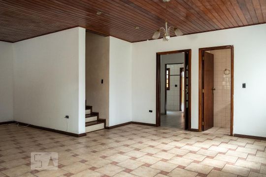 Casa à venda com 3 quartos, 220m² em Vila Taquari, São Paulo