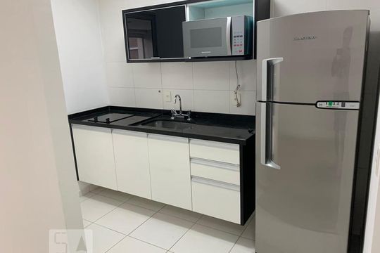 Cozinha de kitnet/studio para alugar com 0 quarto, 37m² em Indianópolis, São Paulo