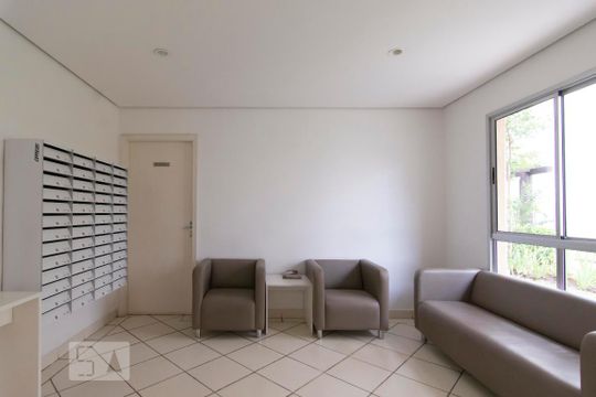 Hall de apartamento à venda com 2 quartos, 50m² em Vila Palmeiras, São Paulo