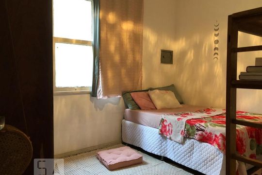 Quarto de apartamento para alugar com 3 quartos, 110m² em Santa Teresa, Rio de Janeiro