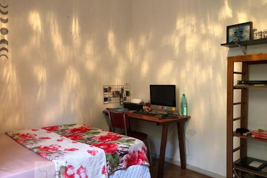 Quarto de apartamento para alugar com 3 quartos, 110m² em Santa Teresa, Rio de Janeiro