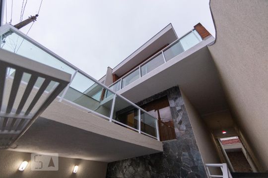 Casa à venda com 3 quartos, 169m² em Jardim Avelino, São Paulo