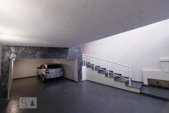 Garagem de casa à venda com 3 quartos, 169m² em Jardim Avelino, São Paulo
