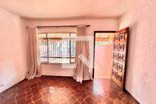 Casa à venda com 3 quartos, 240m² em Vila Romana, São Paulo