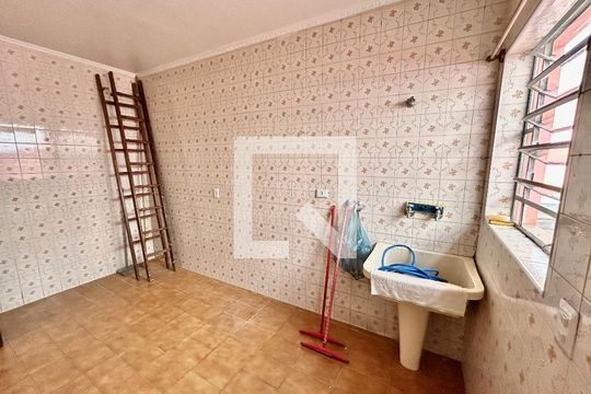 Lavanderia de casa à venda com 3 quartos, 240m² em Vila Romana, São Paulo