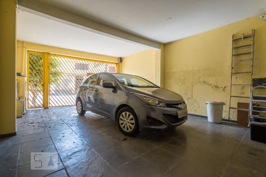 Garagem de casa para alugar com 4 quartos, 180m² em Jardim Novo Santo Amaro, São Paulo