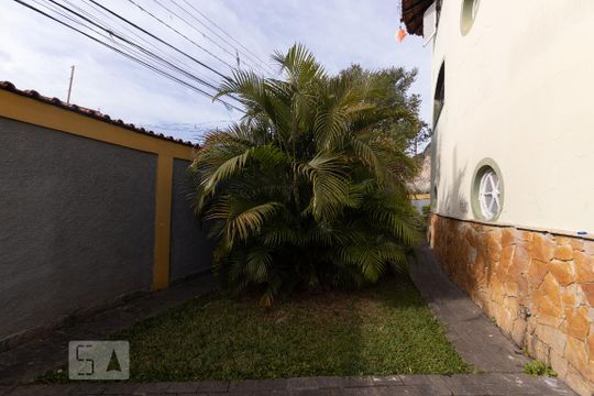 Área de Serviço de casa para alugar com 4 quartos, 500m² em Jardim Haia do Carrão, São Paulo