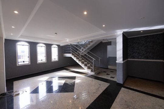 Sala de casa para alugar com 4 quartos, 500m² em Jardim Haia do Carrão, São Paulo