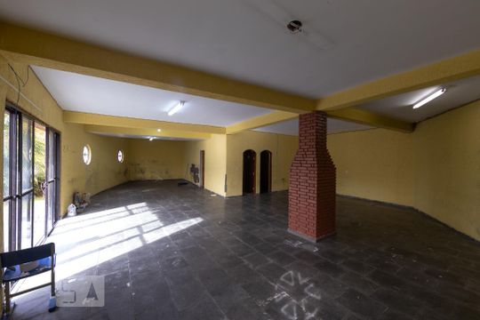 Salão de casa para alugar com 4 quartos, 500m² em Jardim Haia do Carrão, São Paulo