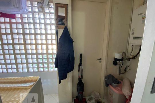 Área de Serviço de apartamento para alugar com 3 quartos, 110m² em Laranjeiras, Rio de Janeiro