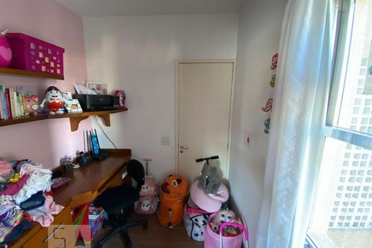Escritório de apartamento para alugar com 3 quartos, 110m² em Laranjeiras, Rio de Janeiro