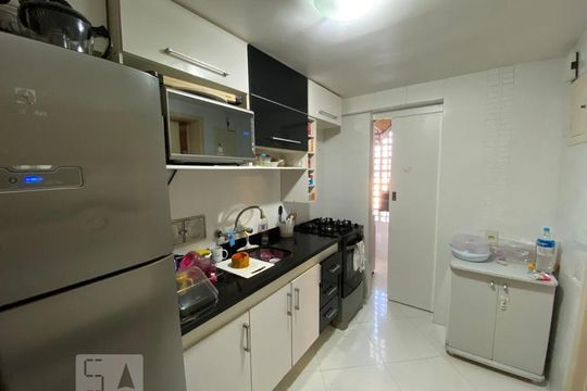 Cozinha de apartamento para alugar com 3 quartos, 110m² em Laranjeiras, Rio de Janeiro