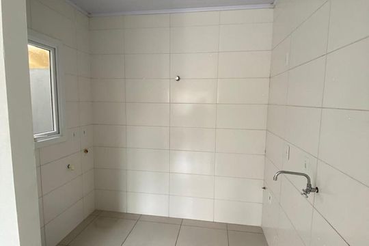 Casa de Condomínio à venda com 2 quartos, 56m² em Niterói, Canoas