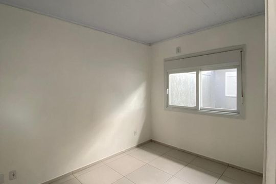 Casa de Condomínio à venda com 2 quartos, 56m² em Niterói, Canoas