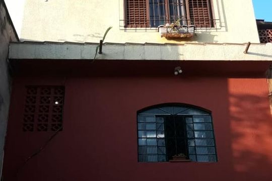 Fachada de casa para alugar com 3 quartos, 140m² em Vila Monte Santo, São Paulo