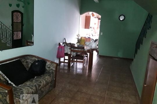 Casa para alugar com 3 quartos, 140m² em Vila Monte Santo, São Paulo
