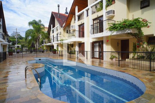 Área comum - Piscina de casa de condomínio à venda com 4 quartos, 250m² em Tristeza, Porto Alegre
