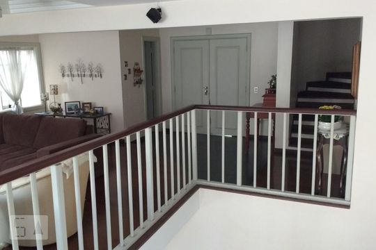 Casa de Condomínio para alugar com 4 quartos, 500m² em Jardim Ampliação, São Paulo