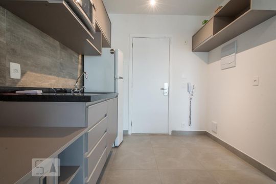 Cozinha de kitnet/studio para alugar com 1 quarto, 33m² em Brooklin Paulista, São Paulo