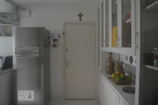 Cozinha de apartamento à venda com 3 quartos, 120m² em Vila Andrade, São Paulo