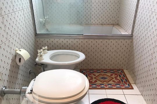 Banheiro de apartamento à venda com 3 quartos, 239m² em Vila Andrade, São Paulo