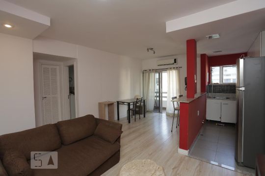 Sala de apartamento para alugar com 1 quarto, 70m² em Copacabana, Rio de Janeiro