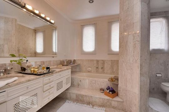 Banheiro da suíte 1 de apartamento à venda com 4 quartos, 590m² em Vila Andrade, São Paulo