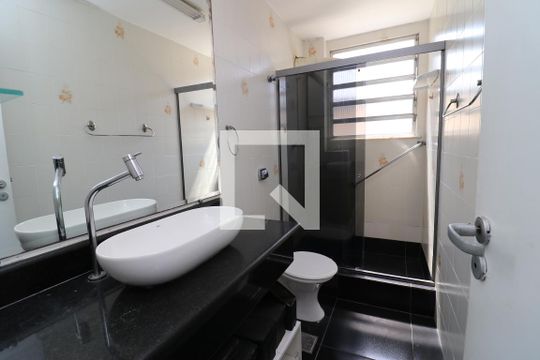 Banheiro da Suíte de apartamento à venda com 3 quartos, 120m² em Jardim Guanabara, Rio de Janeiro