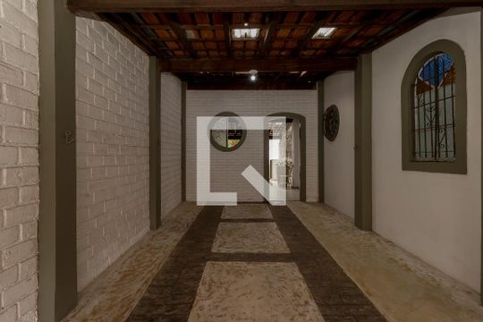 Garagem de casa à venda com 4 quartos, 300m² em Núcleo Colonial Barão de Jundiaí, Jundiaí