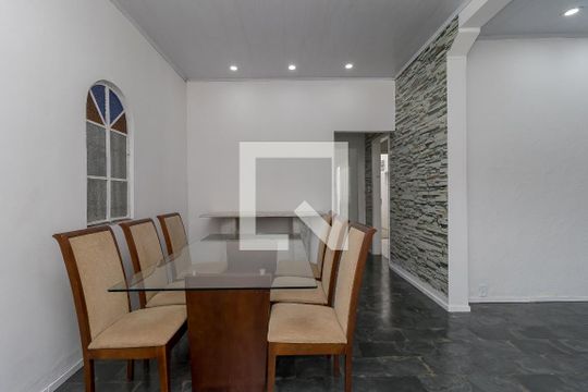 Sala de casa à venda com 4 quartos, 300m² em Núcleo Colonial Barão de Jundiaí, Jundiaí
