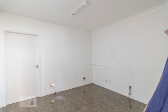 Quarto de casa à venda com 5 quartos, 380m² em Vila Helena, Santo André