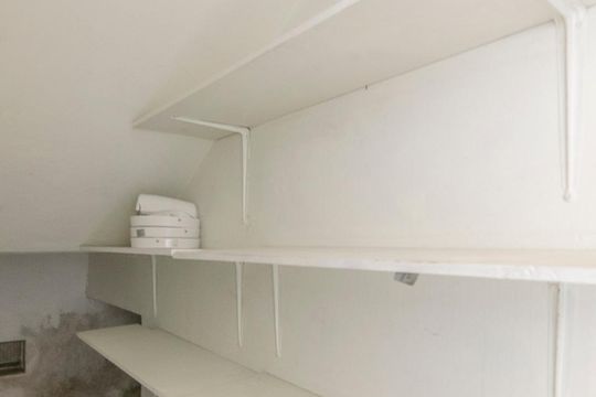 Despensa de casa à venda com 5 quartos, 380m² em Vila Helena, Santo André