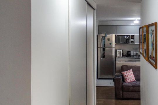 Corredor de apartamento para alugar com 3 quartos, 80m² em Campininha, São Paulo