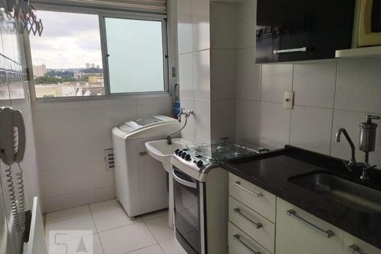 Cozinha de apartamento para alugar com 2 quartos, 44m² em Água Branca, São Paulo