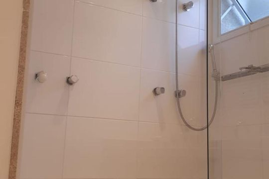 Chuveiro de apartamento à venda com 3 quartos, 151m² em Vila Andrade, São Paulo