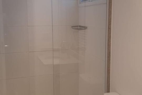 Banheiro da suíte 2 de apartamento à venda com 3 quartos, 151m² em Vila Andrade, São Paulo