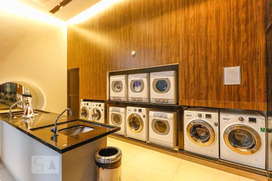 Lavanderia de kitnet/studio à venda com 1 quarto, 30m² em Vila Cordeiro, São Paulo