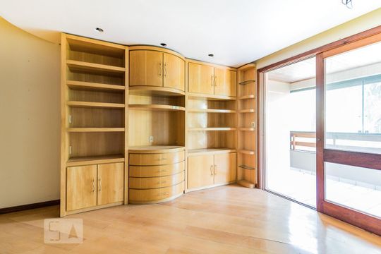 Apartamento para alugar com 3 quartos, 103m² em Jardim Lindóia, Porto Alegre