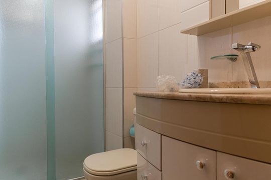 Banheiro de apartamento à venda com 2 quartos, 52m² em Parada Inglesa, São Paulo