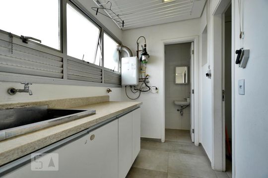 Área de Serviço de apartamento à venda com 3 quartos, 240m² em Alto da Lapa, São Paulo
