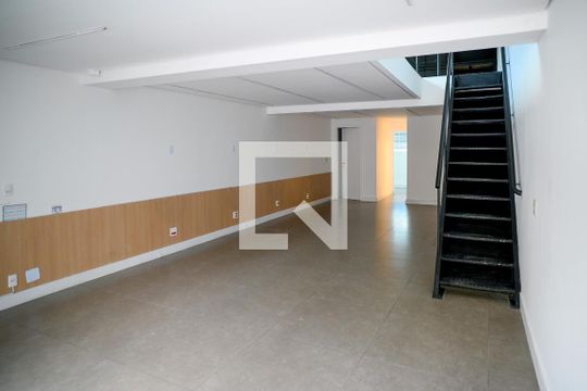 Sala de casa à venda com 3 quartos, 261m² em Aclimação, São Paulo