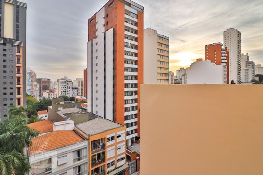 Vista de kitnet/studio para alugar com 1 quarto, 35m² em Pinheiros, São Paulo